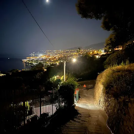 Casa Storica Di Alma Con Fantastica Vista Mare Apartment *