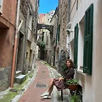 Casa Storica Di Alma Con Fantastica Vista Mare San Remo