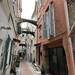 Casa Storica Di Alma Con Fantastica Vista Mare San Remo