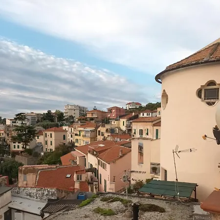 Casa Storica Di Alma Con Fantastica Vista Mare * Σαν Ρέμο