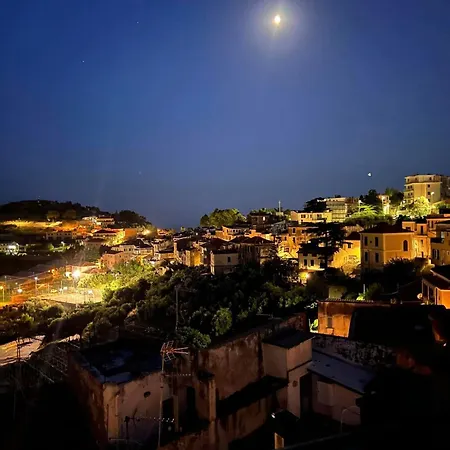 Casa Storica Di Alma Con Fantastica Vista Mare Διαμέρισμα